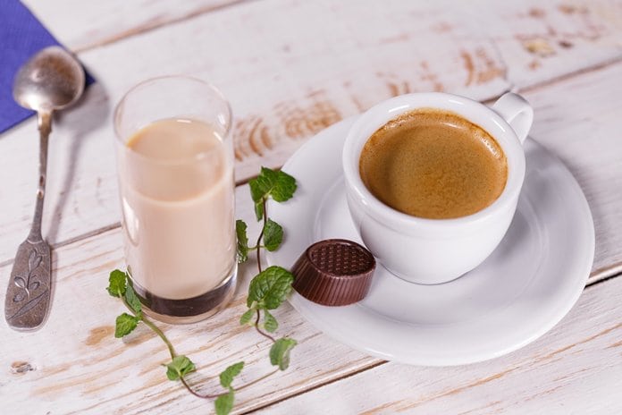 A koffein 5 hatása a teljesítményre és a zsírégetésre Gátolja a kávé a zsírégetést