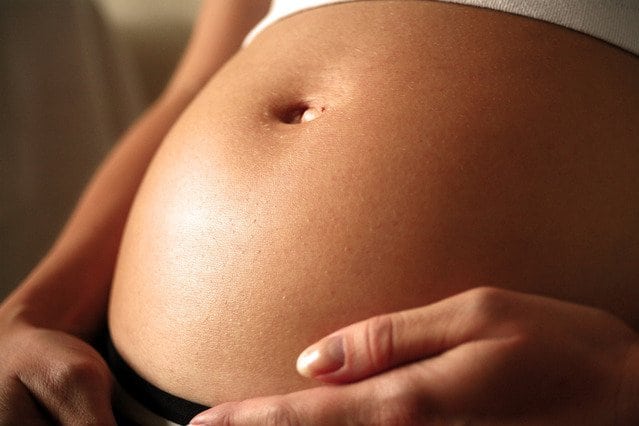 A terhességi magas vérnyomás és a pre-eklampszia - Microlife AG