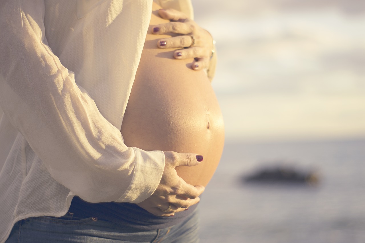 fogyás szüléshez közel alvási helyzet hogy elveszítse a hasi zsírt