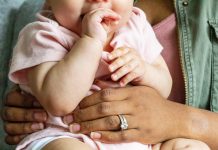 Így enyhítsd a baba fogzás kellemetlenségeit